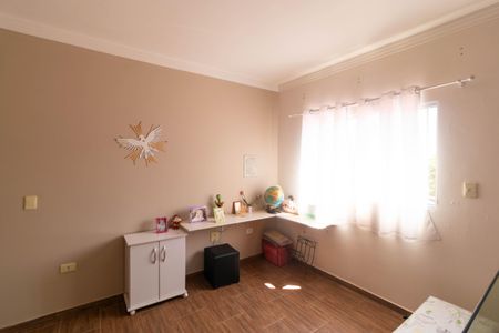 Casa à venda com 250m², 3 quartos e 5 vagas Casa à venda com 250m², 3 quartos e 5 vagasEscritório