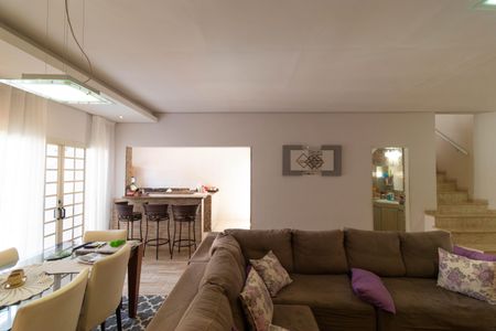 Casa à venda com 250m², 3 quartos e 5 vagas Casa à venda com 250m², 3 quartos e 5 vagasSala 02