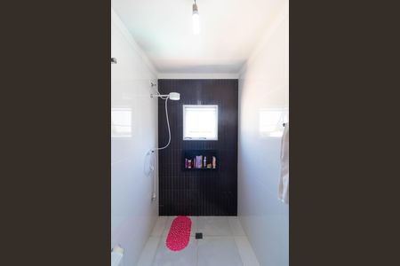 Casa à venda com 250m², 3 quartos e 5 vagas Casa à venda com 250m², 3 quartos e 5 vagasBanheiro 01