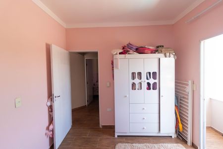 Casa à venda com 250m², 3 quartos e 5 vagas Casa à venda com 250m², 3 quartos e 5 vagasQuarto 01