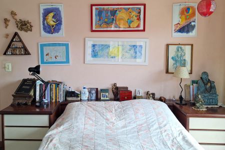 Casa de condomínio à venda com 227m², 4 quartos e 2 vagasSuíte 2