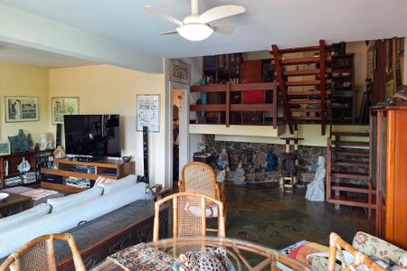 Casa de condomínio à venda com 227m², 4 quartos e 2 vagasSala 1