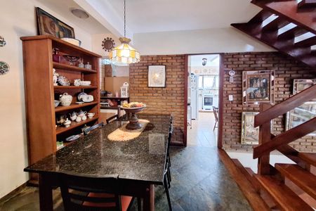 Casa de condomínio à venda com 227m², 4 quartos e 2 vagasSala 2