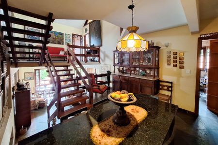 Casa de condomínio à venda com 227m², 4 quartos e 2 vagasSala 2