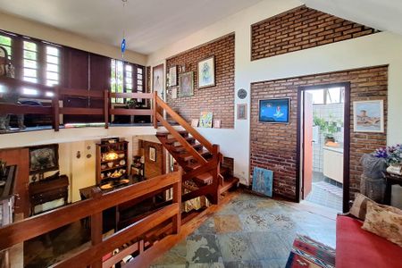 Casa de condomínio à venda com 227m², 4 quartos e 2 vagasMezanino