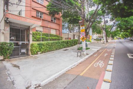Apartamento para alugar com 45m², 1 quarto e sem vaga Apartamento para alugar com 45m², 1 quarto e sem vagaFachada