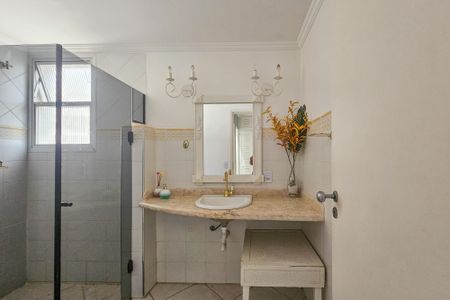 Apartamento para alugar com 120m², 3 quartos e 1 vagaBanheiro 