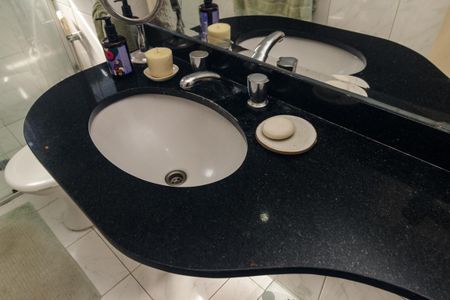 Apartamento à venda com 170m², 4 quartos e 1 vagaBanheiro da Suíte