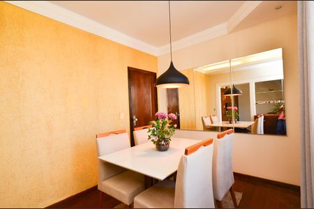 Apartamento à venda com 112m², 2 quartos e 1 vagaSala