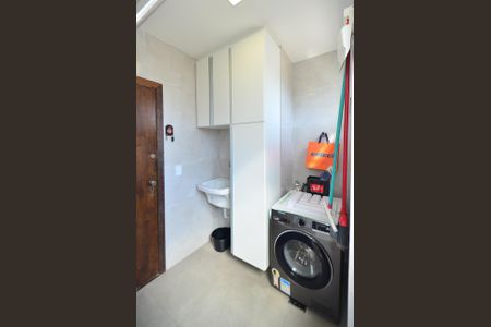 Apartamento à venda com 112m², 2 quartos e 1 vagaÁrea de Serviço