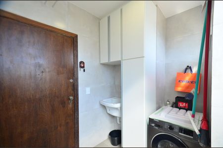 Apartamento à venda com 112m², 2 quartos e 1 vagaÁrea de Serviço