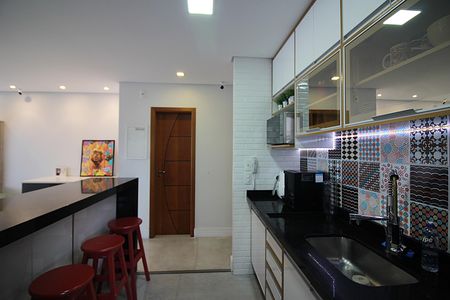 Apartamento para alugar com 90m², 2 quartos e 2 vagasCozinha