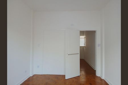 Apartamento à venda com 73m², 2 quartos e sem vagaSala