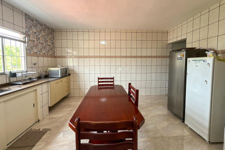 Casa para alugar com 240m², 4 quartos e 2 vagasCozinha