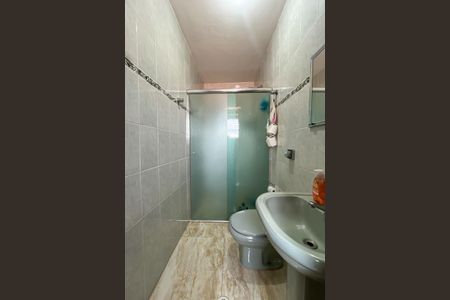 Casa para alugar com 240m², 4 quartos e 2 vagasBanheiro 1