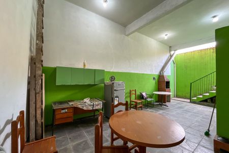 Casa para alugar com 240m², 4 quartos e 2 vagasChurrasqueira