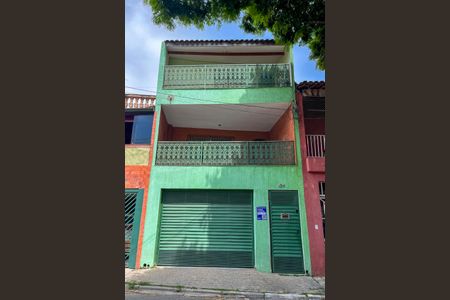 Casa para alugar com 240m², 4 quartos e 2 vagasFachada