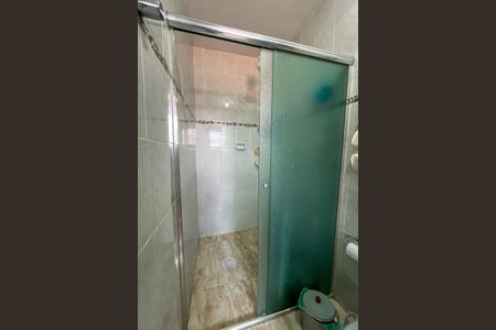 Casa para alugar com 240m², 4 quartos e 2 vagasBanheiro 1