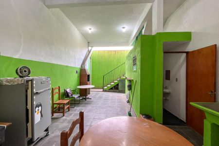 Casa para alugar com 240m², 4 quartos e 2 vagasChurrasqueira