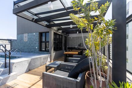 Apartamento à venda com 34m², 1 quarto e sem vagaÁrea comum - Piscina