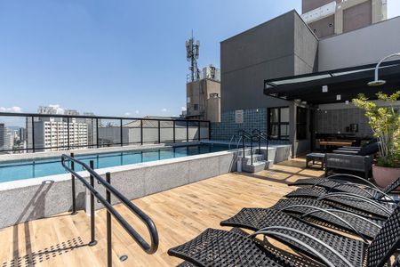 Apartamento à venda com 34m², 1 quarto e sem vagaÁrea comum - Piscina