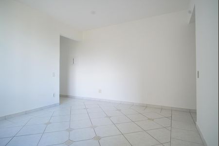 Apartamento para alugar com 72m², 2 quartos e 1 vagaSala