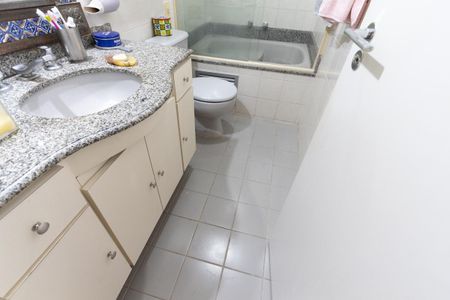 Apartamento à venda com 150m², 2 quartos e 2 vagasBanheiro do  Quarto 2