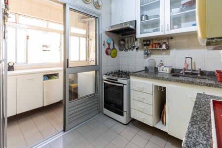 Apartamento à venda com 150m², 2 quartos e 2 vagasCozinha
