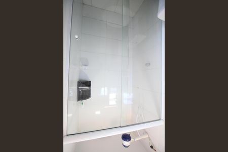Banheiro Suíte 1 de casa para alugar com 2 quartos, 80m² em Jardim Iracema, Taboão da Serra