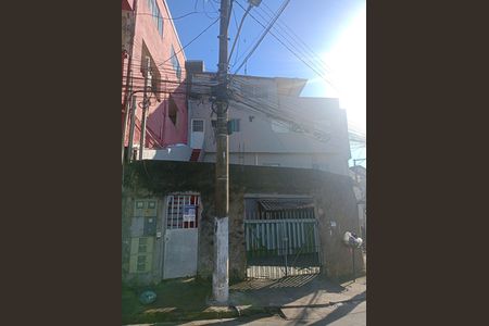 Fachada de casa para alugar com 2 quartos, 80m² em Jardim Iracema, Taboão da Serra