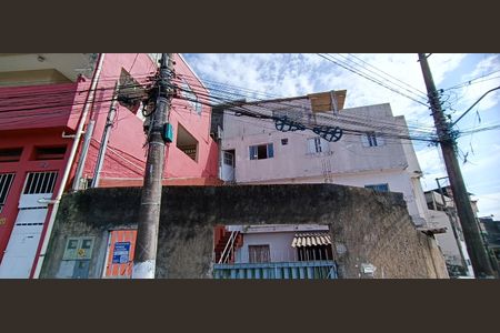 Casa para alugar com 80m², 2 quartos e 1 vaga Casa para alugar com 80m², 2 quartos e 1 vagaFachada/Placa