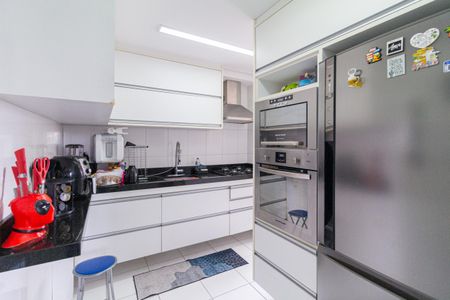 Apartamento à venda com 89m², 2 quartos e 2 vagasCozinha e área de serviço