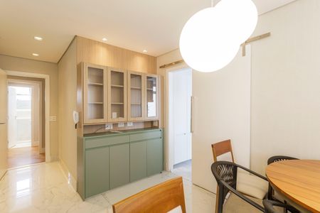 Apartamento à venda com 212m², 4 quartos e 2 vagas Apartamento à venda com 212m², 4 quartos e 2 vagasCopa