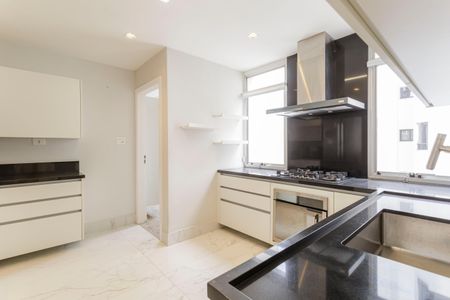 Apartamento à venda com 212m², 4 quartos e 2 vagas Apartamento à venda com 212m², 4 quartos e 2 vagasCozinha