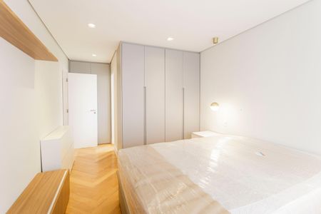Apartamento à venda com 212m², 4 quartos e 2 vagas Apartamento à venda com 212m², 4 quartos e 2 vagasSuíte 2