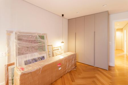 Apartamento à venda com 212m², 4 quartos e 2 vagas Apartamento à venda com 212m², 4 quartos e 2 vagasQuarto 3