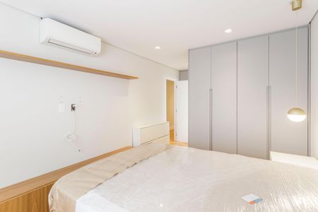 Apartamento à venda com 212m², 4 quartos e 2 vagas Apartamento à venda com 212m², 4 quartos e 2 vagasSuíte 2