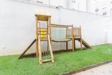 Apartamento à venda com 212m², 4 quartos e 2 vagas Apartamento à venda com 212m², 4 quartos e 2 vagasÁrea comum - Playground