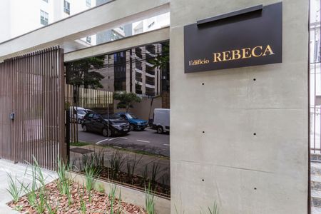 Apartamento à venda com 212m², 4 quartos e 2 vagas Apartamento à venda com 212m², 4 quartos e 2 vagasFachada