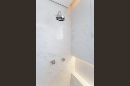 Apartamento à venda com 212m², 4 quartos e 2 vagas Apartamento à venda com 212m², 4 quartos e 2 vagasBanheiro da Suíte 2