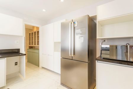 Apartamento à venda com 212m², 4 quartos e 2 vagas Apartamento à venda com 212m², 4 quartos e 2 vagasCozinha