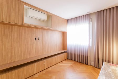 Apartamento à venda com 212m², 4 quartos e 2 vagas Apartamento à venda com 212m², 4 quartos e 2 vagasQuarto 3