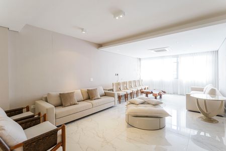 Apartamento à venda com 212m², 4 quartos e 2 vagas Apartamento à venda com 212m², 4 quartos e 2 vagasSala