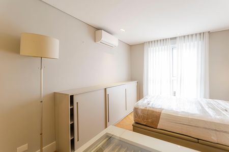 Apartamento à venda com 212m², 4 quartos e 2 vagas Apartamento à venda com 212m², 4 quartos e 2 vagasSuíte 1