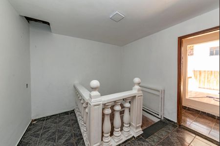 Casa para alugar com 100m², 3 quartos e 1 vagaEscada