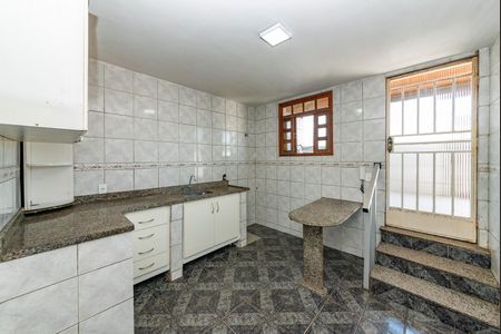 Casa para alugar com 100m², 3 quartos e 1 vagaCozinha