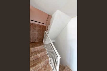 Casa para alugar com 100m², 3 quartos e 1 vagaEscada