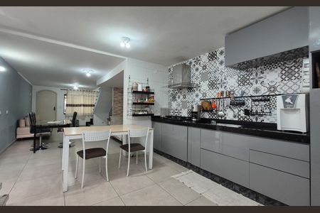 Casa à venda com 163m², 3 quartos e 1 vaga Casa à venda com 163m², 3 quartos e 1 vagaCozinha