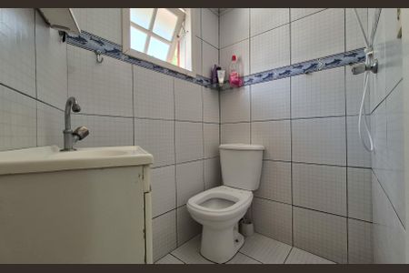 Casa à venda com 163m², 3 quartos e 1 vaga Casa à venda com 163m², 3 quartos e 1 vagaBanheiro da suíte