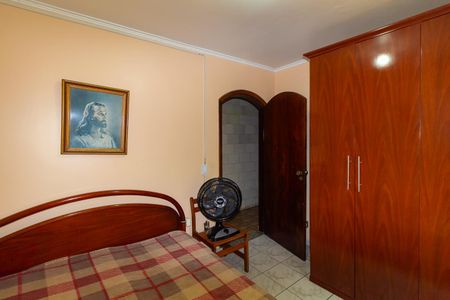 Casa de condomínio à venda com 225m², 4 quartos e 4 vagasQuarto 1